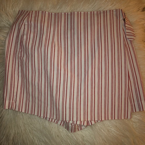Red & White Stripped Skirt/Skort - Picture 2 of 5